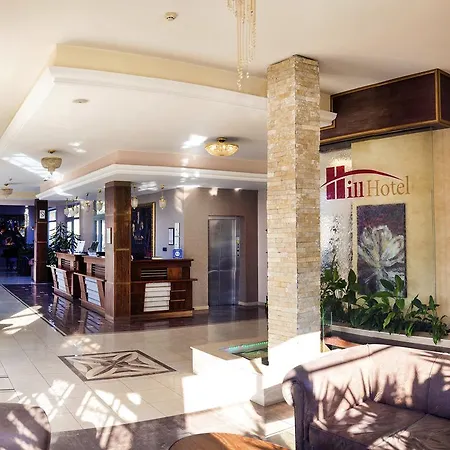 Hotel Hill Wellness & 4*