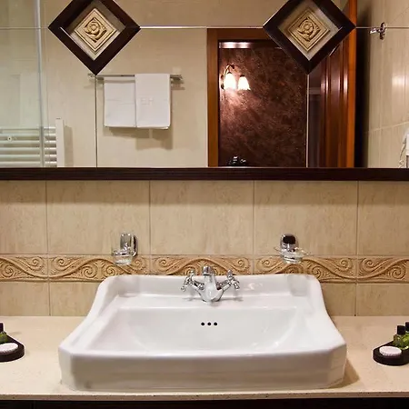 Hill Wellness & Hotel